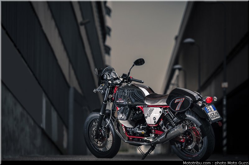 v7_racer_031_moto_guzzi_2014