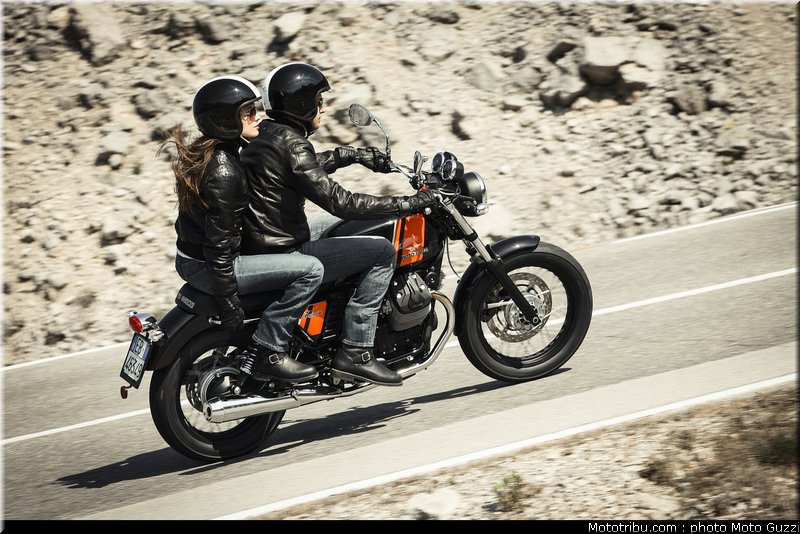 v7_special_010_moto_guzzi_2014