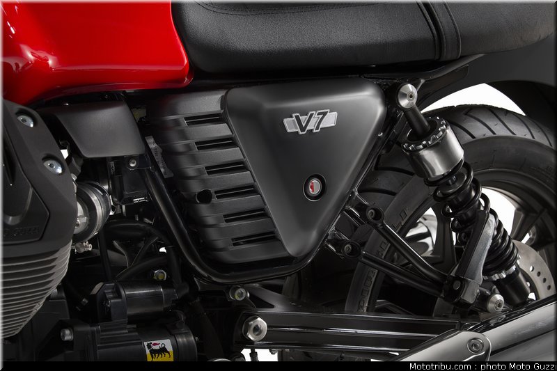 v7_stone_019_moto_guzzi_2014
