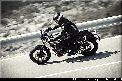 v7_racer_002_moto_guzzi_2014.jpg