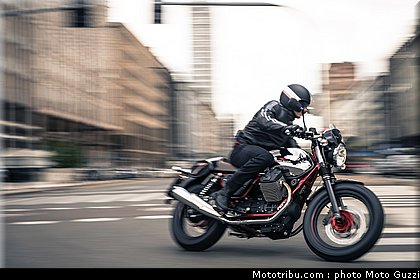 v7_racer_009_moto_guzzi_2014.jpg