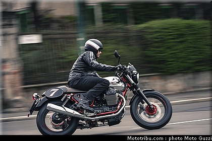 v7_racer_012_moto_guzzi_2014.jpg