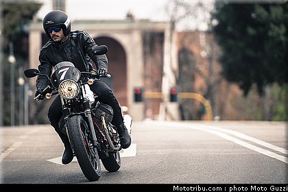 v7_racer_013_moto_guzzi_2014.jpg