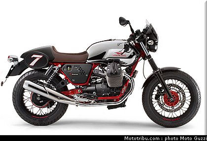 v7_racer_017_moto_guzzi_2014.jpg