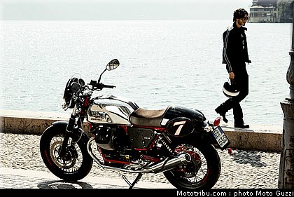 v7_racer_045_moto_guzzi_2014.jpg