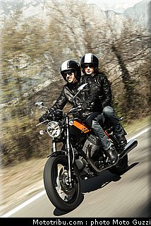 v7_special_002_moto_guzzi_2014.jpg