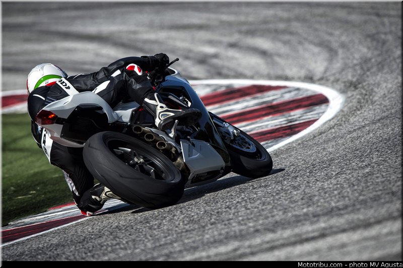 mv_agusta_2013_f3_800_0004