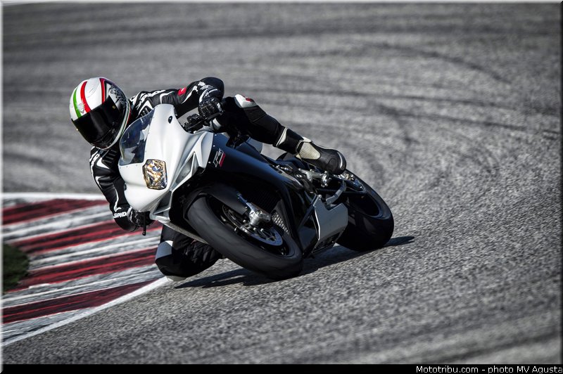 mv_agusta_2013_f3_800_0006