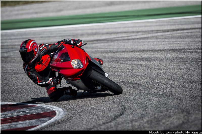 mv_agusta_2013_f3_800_0007