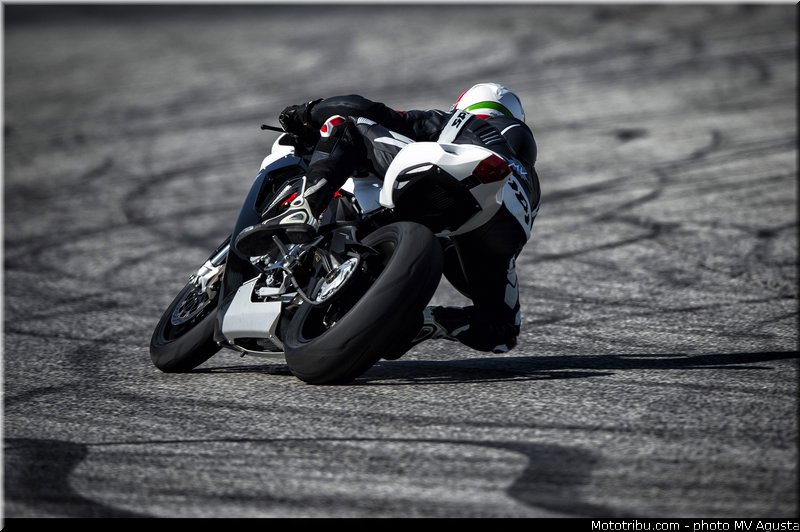 mv_agusta_2013_f3_800_0010