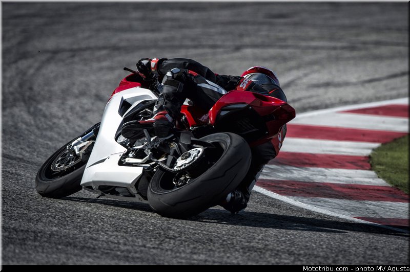 mv_agusta_2013_f3_800_0019