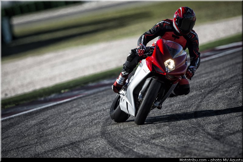 mv_agusta_2013_f3_800_0021