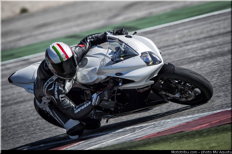 mv_agusta_2013_f3_800_0023