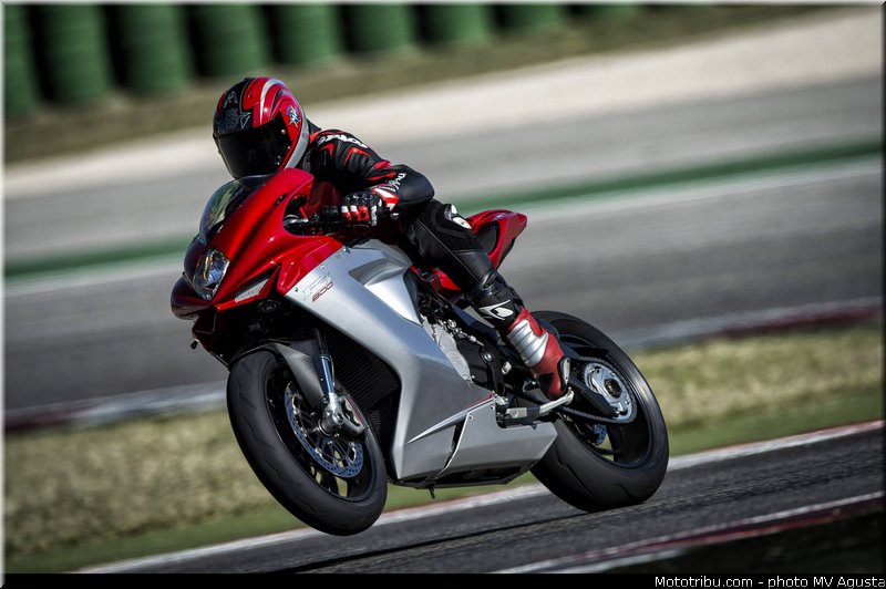 mv_agusta_2013_f3_800_0026