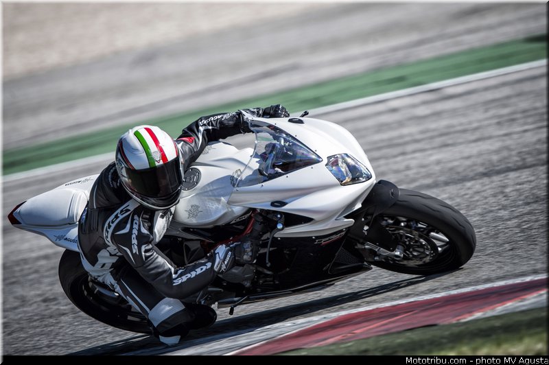mv_agusta_2013_f3_800_0027