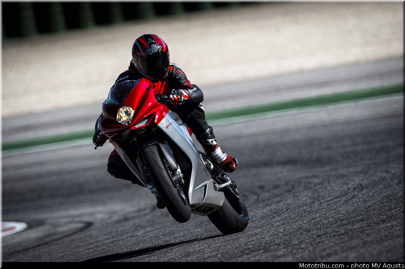 mv_agusta_2013_f3_800_0028