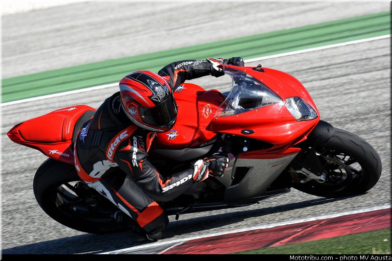 mv_agusta_2013_f3_800_0036