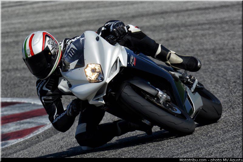 mv_agusta_2013_f3_800_0039