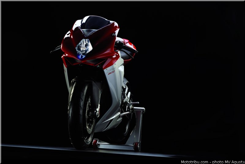 mv_agusta_2013_f3_800_0052