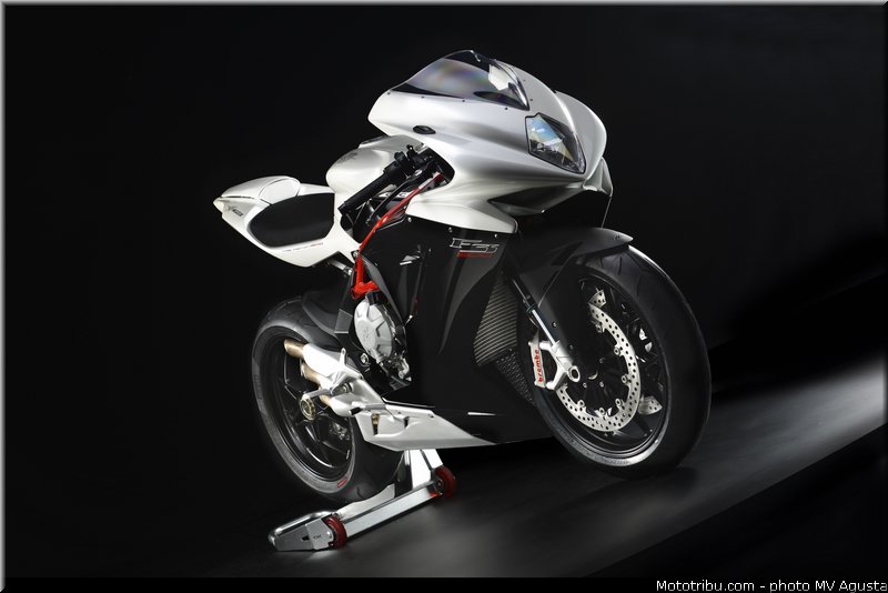 mv_agusta_2013_f3_800_0063