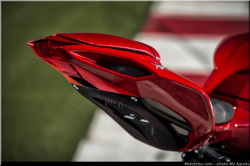 mv_agusta_2013_f3_800_0077