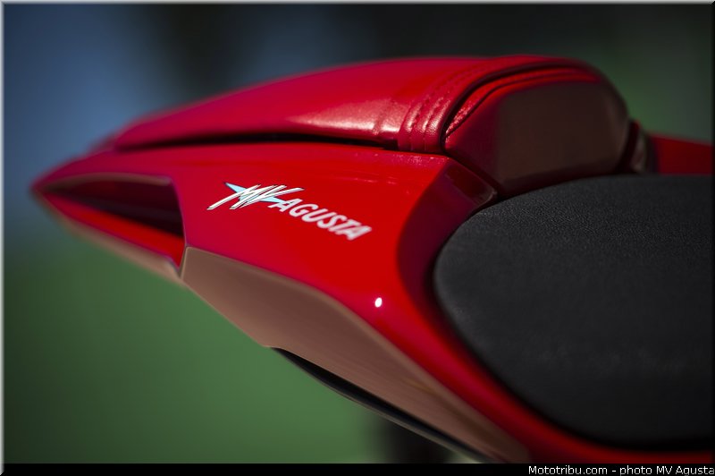 mv_agusta_2013_f3_800_0083
