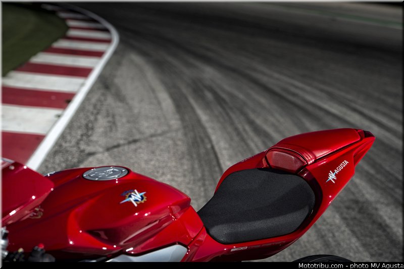 mv_agusta_2013_f3_800_0084