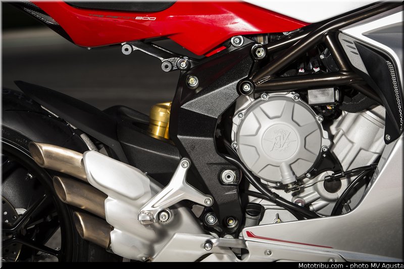 mv_agusta_2013_f3_800_0092