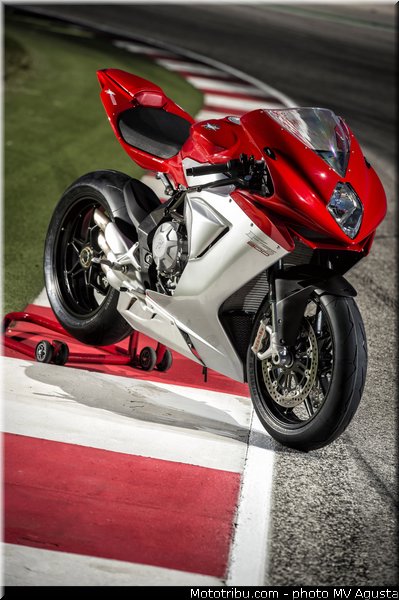 mv_agusta_2013_f3_800_0094