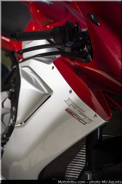 mv_agusta_2013_f3_800_0096