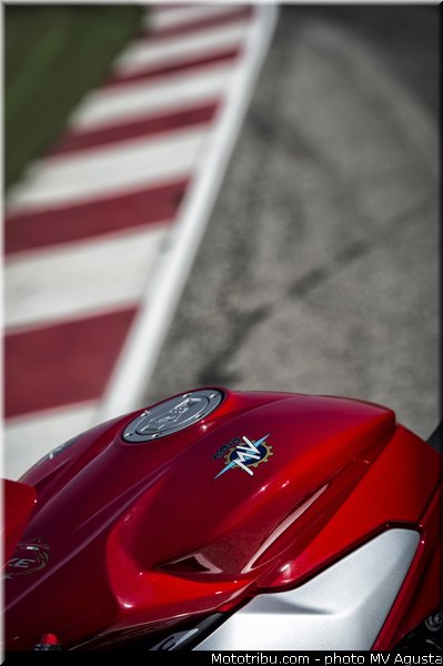 mv_agusta_2013_f3_800_0099