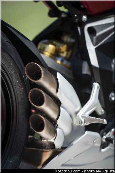 mv_agusta_2013_f3_800_0105