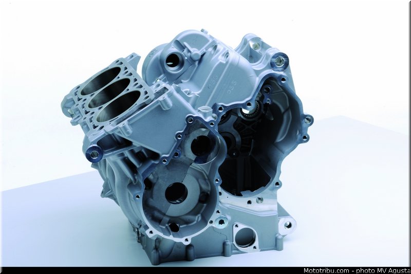 mv_agusta_2013_f3_800_0116