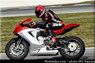 mv_agusta_2013_f3_800_0003.jpg