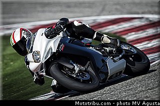 mv_agusta_2013_f3_800_0018.jpg