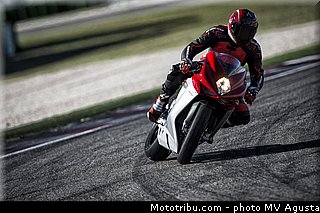 mv_agusta_2013_f3_800_0021.jpg