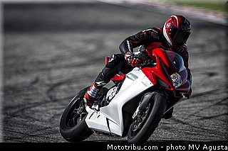 mv_agusta_2013_f3_800_0024.jpg