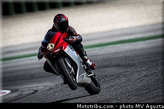 mv_agusta_2013_f3_800_0028.jpg