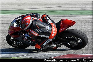 mv_agusta_2013_f3_800_0034.jpg
