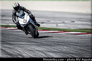 mv_agusta_2013_f3_800_0035.jpg