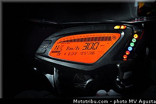 mv_agusta_2013_f3_800_0110.jpg