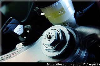 mv_agusta_2013_f3_800_0111.jpg