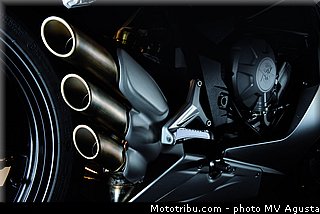 mv_agusta_2013_f3_800_0112.jpg