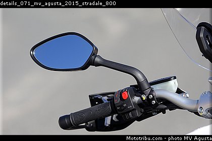 details_071_mv_agusta_2015_stradale_800.jpg