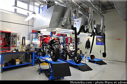 visite_usine_mv_agusta_075.jpg