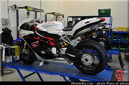 visite_usine_mv_agusta_090.jpg