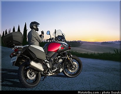 suzuki_2014_v_strom_1000_003.jpg