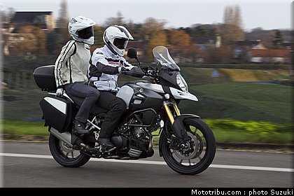 suzuki_2014_v_strom_1000_007.jpg