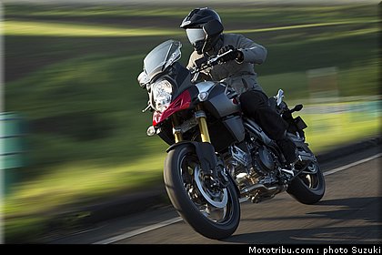 suzuki_2014_v_strom_1000_013.jpg
