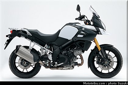 suzuki_2014_v_strom_1000_022.jpg
